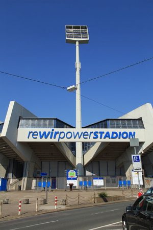 400px-Bochum_-_Castroper_Straße_-_VfL_-_Rewirpowerstadion_01_ies