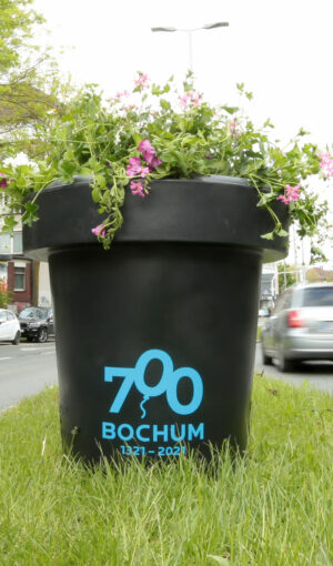 BOMA : Blumenkübel 700 Jahre Bochum